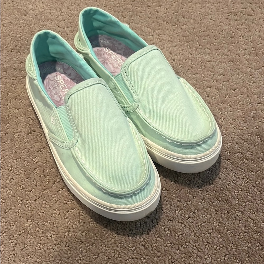 Sperry Girls Slip-On Sneakers. Size 1.